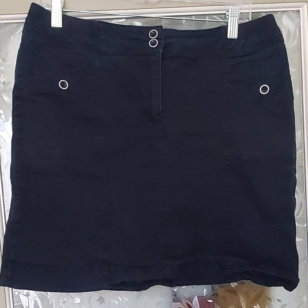 Karen Scott Skort size 10 in black